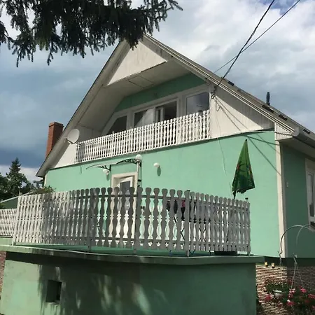 Rozsavoelgy Apartment